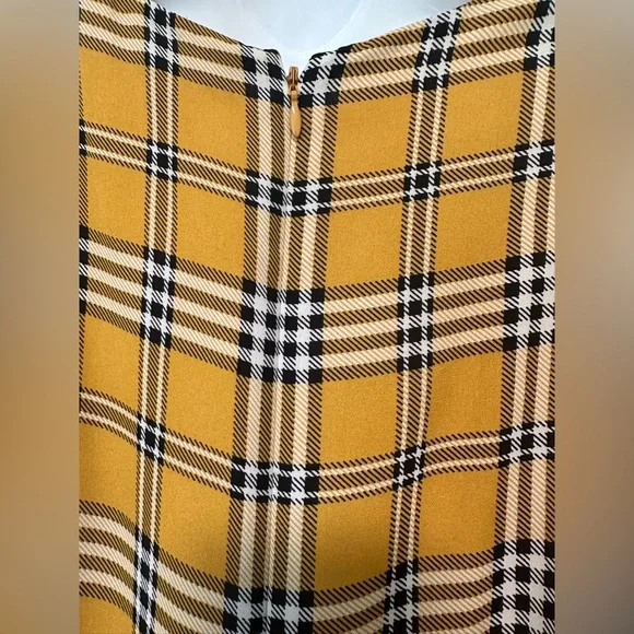 Vince Camuto - Women's Sleeveless V-Neck Highland Plaid Belted Dress (Size 10) - Picture 5 of 9